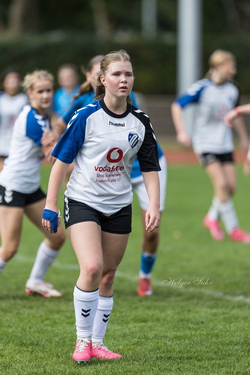 Bild 146 - wBJ VfL Pinneberg - Germania Schnelsen : Ergebnis: 15:1